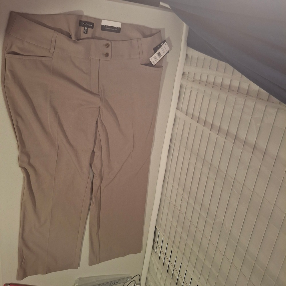 3/$15 NWT‎ Rafaella 22W/EEEE High Rise Curvy Boot Summer Straw Slimming Pants